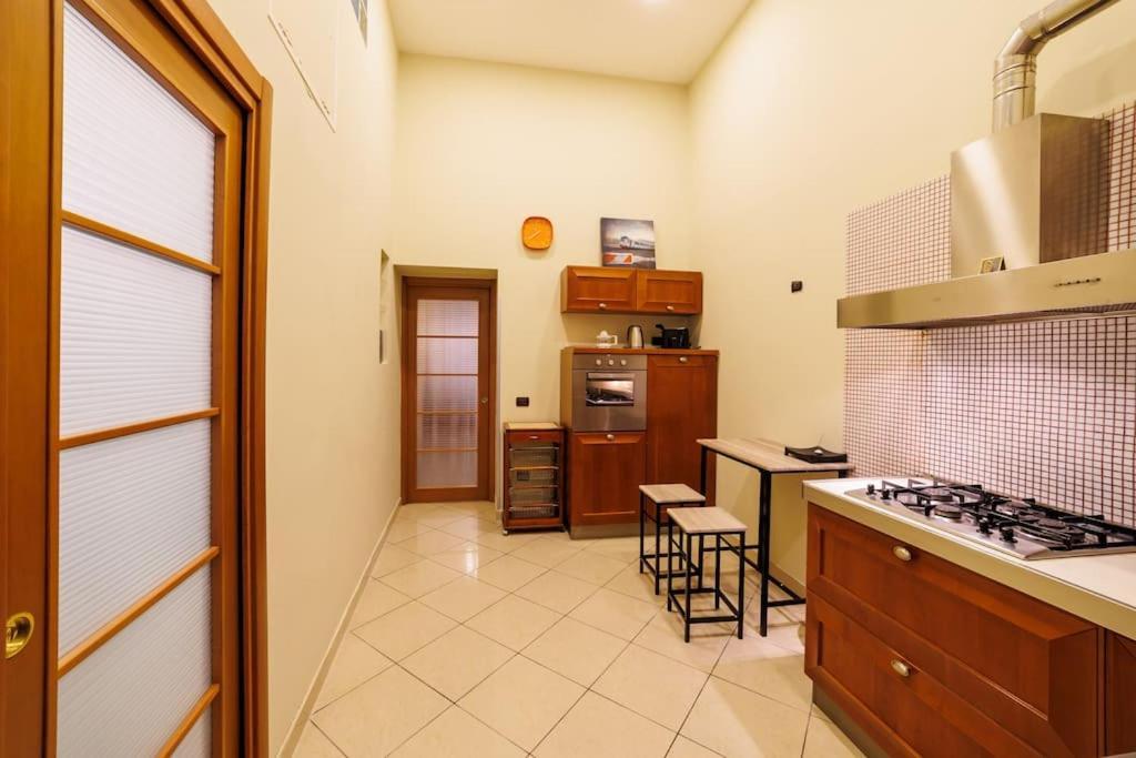 The San Gregorio Armeno Apartment By HouseinНаполи Екстериор снимка