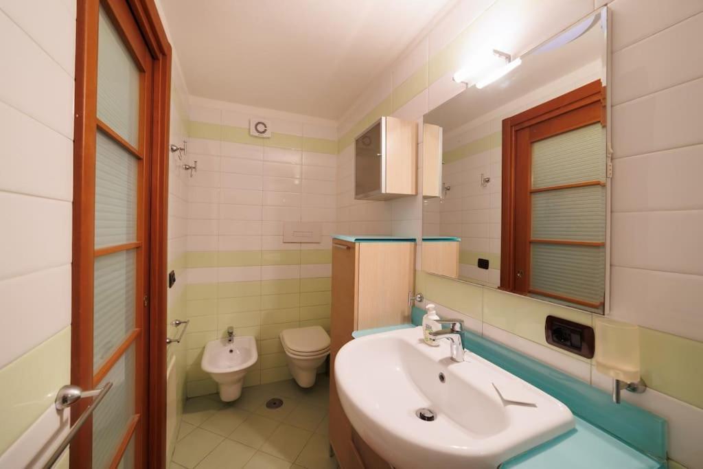 The San Gregorio Armeno Apartment By HouseinНаполи Екстериор снимка