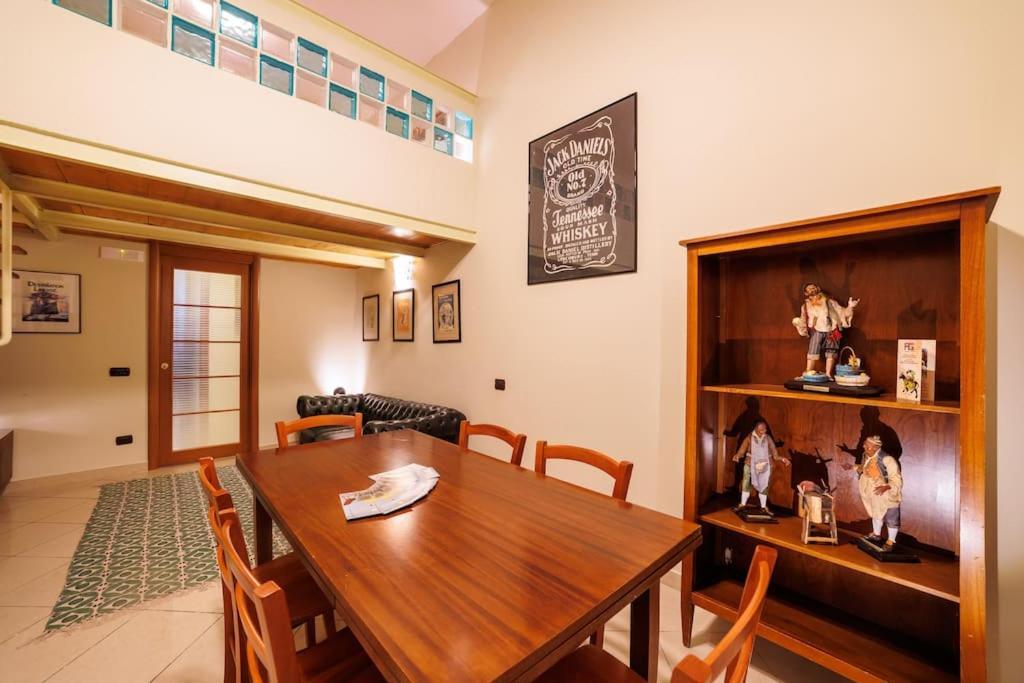 The San Gregorio Armeno Apartment By HouseinНаполи Екстериор снимка